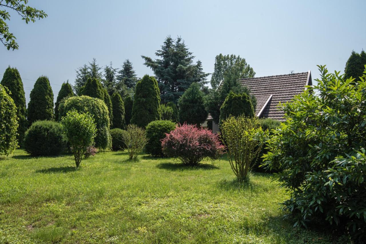 Pósteleki Vendégház-Nyugalom Szigetei Gyula Extérieur photo